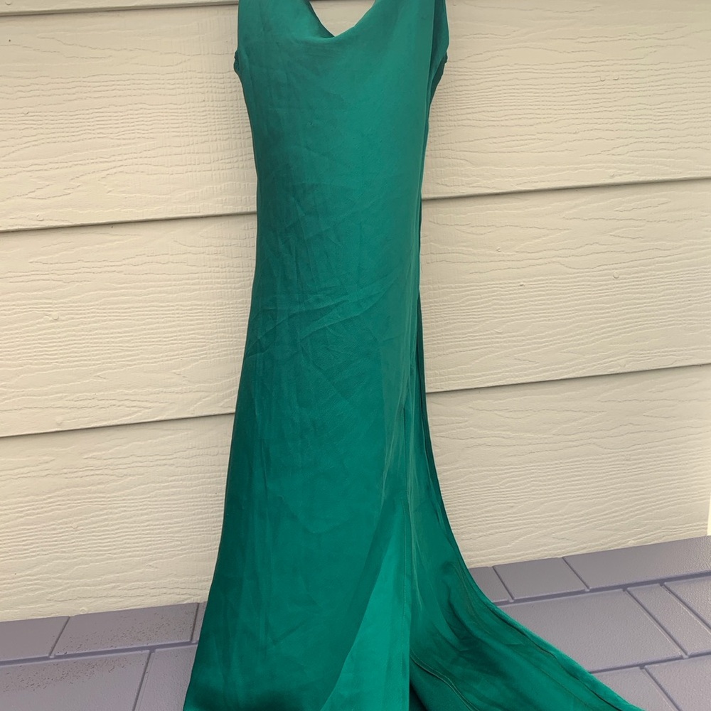 Chic Emerald Maxi Dress
